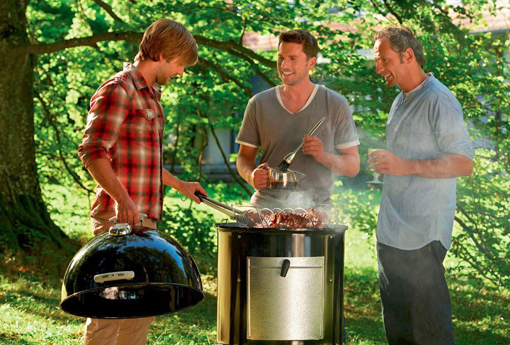 9 Best Charcoal Smokers Reviewed in Detail (Summer 2023)