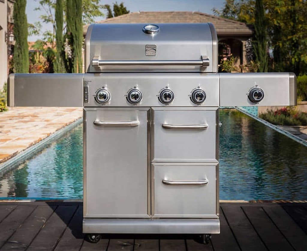 5 Best 4-Burner Gas Grills to Make a Perfect BBQ for You and Your Big Family