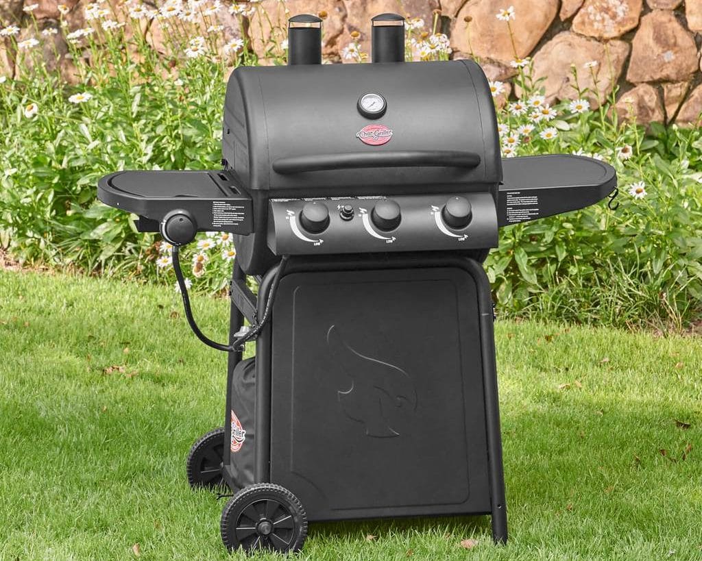 6 Best 3-Burner Gas Grills – Reviews and Buying Guide