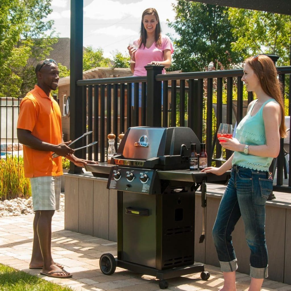 6 Best Natural Gas Grills for the Juiciest BBQs