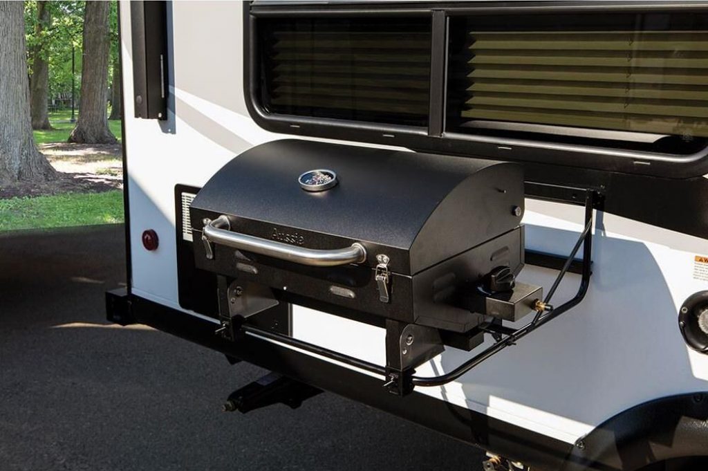 11 Best RV Grills to Make You Favorite BBQs On the Road