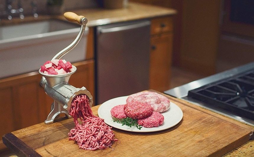 8 Best Manual Meat Grinders - Reviews and Buying Guide