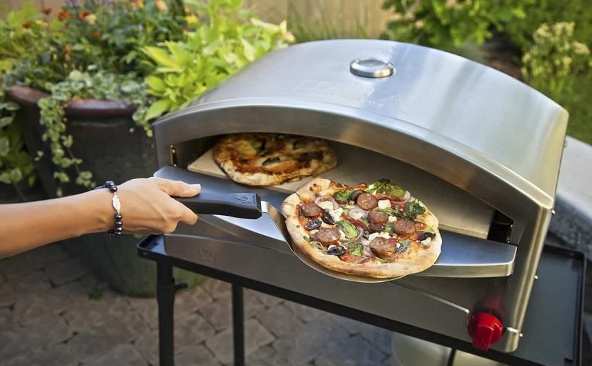 11 Best Outdoor Pizza Ovens – Cook a Delicious Crispy Pizza Every Day! (2023)