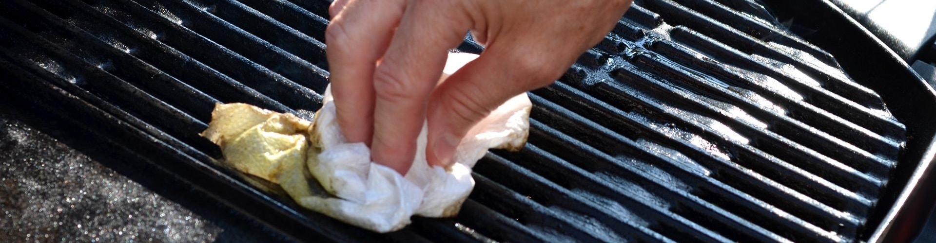 How to Clean a Grill without a Brush Comprehensive Guide