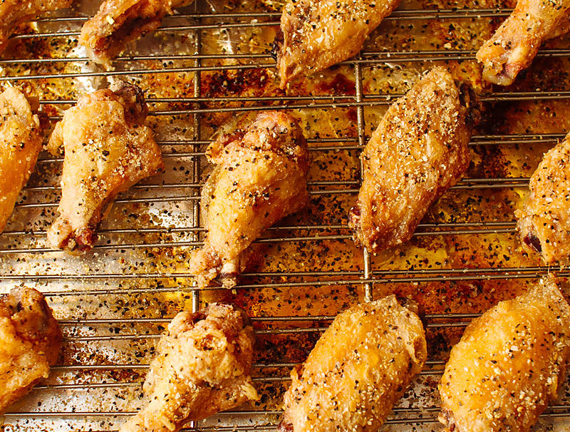 How to Reheat Chicken Wings to Their Crispiest
