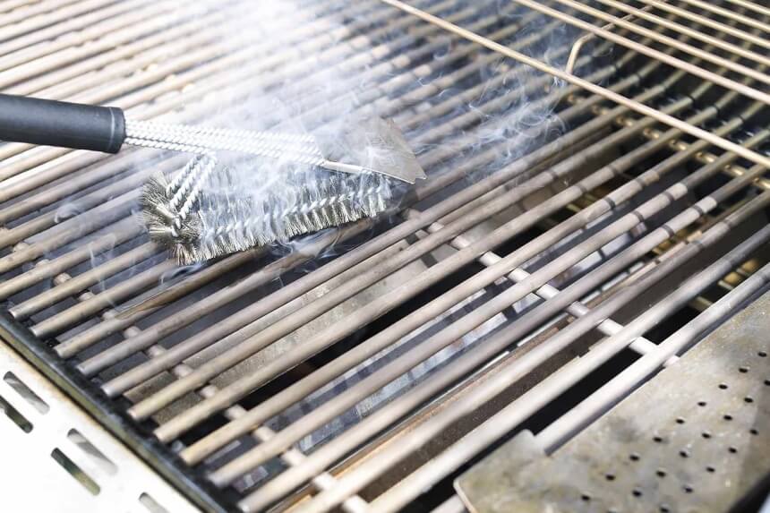 How to Deal with Grease Fires in a Grill