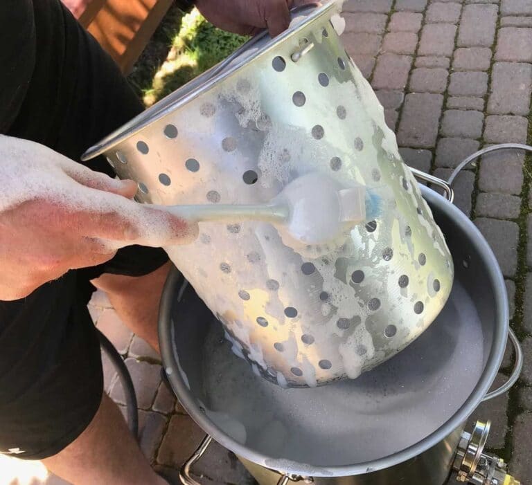 8 Best Turkey Fryers Reviewed (Winter 2024)