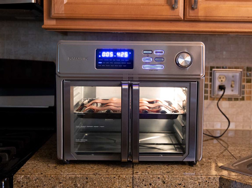 8 Best Large Air Fryers Perfect to Cook for a Big Company of Friends