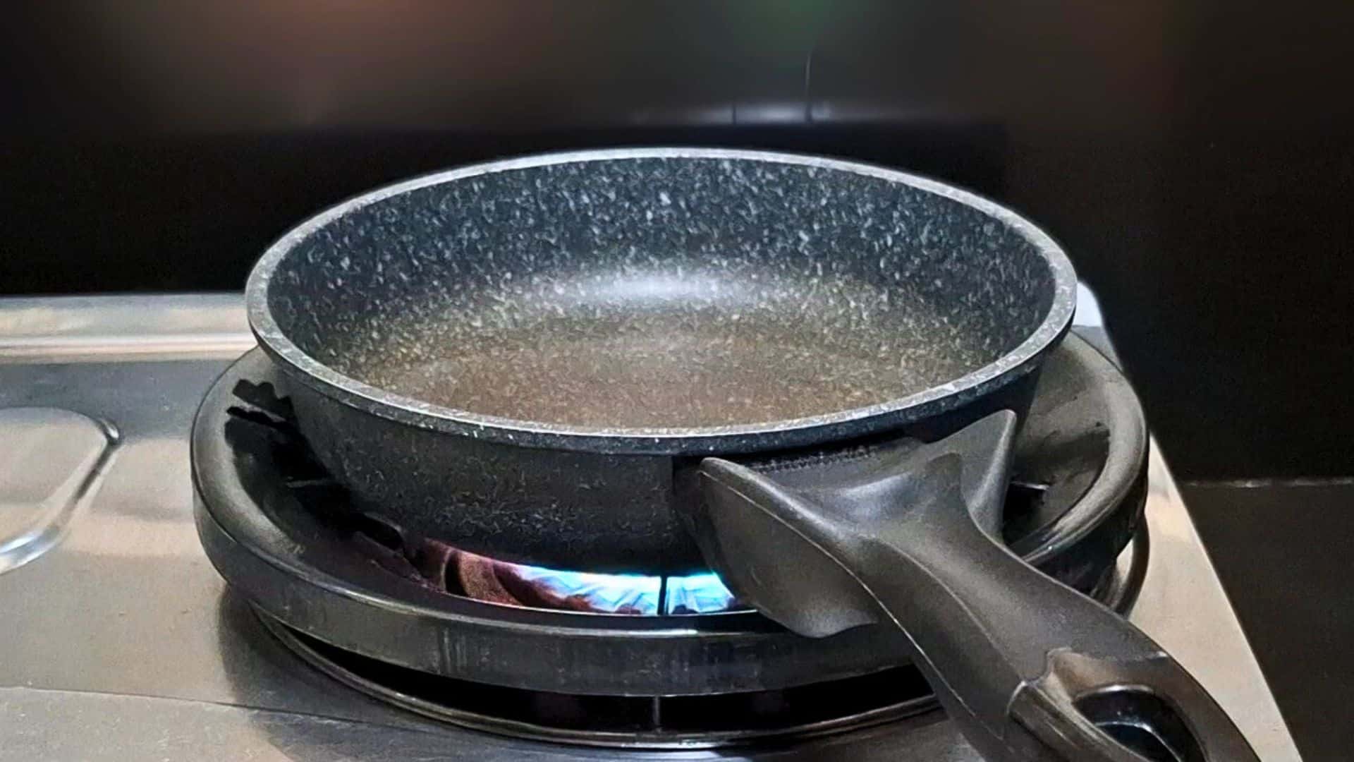 smokey steak marinade preheat pan image