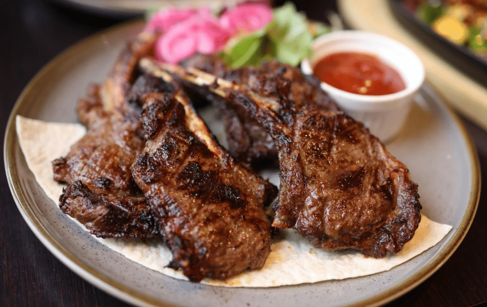 Beef Ribs vs Lamb Ribs: Types, Taste and Ways to Cook 6 cooking lamb ribs